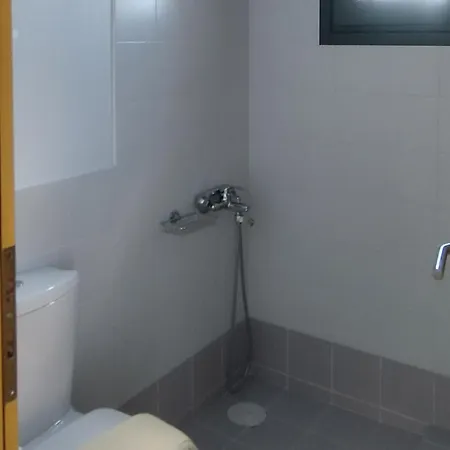 Liofyto - Stylish With Views To Foinikounda Bay Villa *