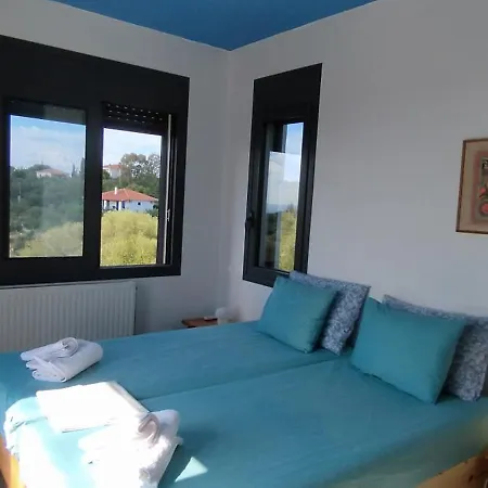 Villa Liofyto - Stylish With Views To Foinikounda Bay