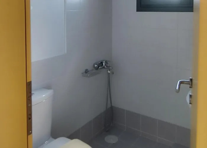 Liofyto - Stylish With Views To Foinikounda Bay Villa *