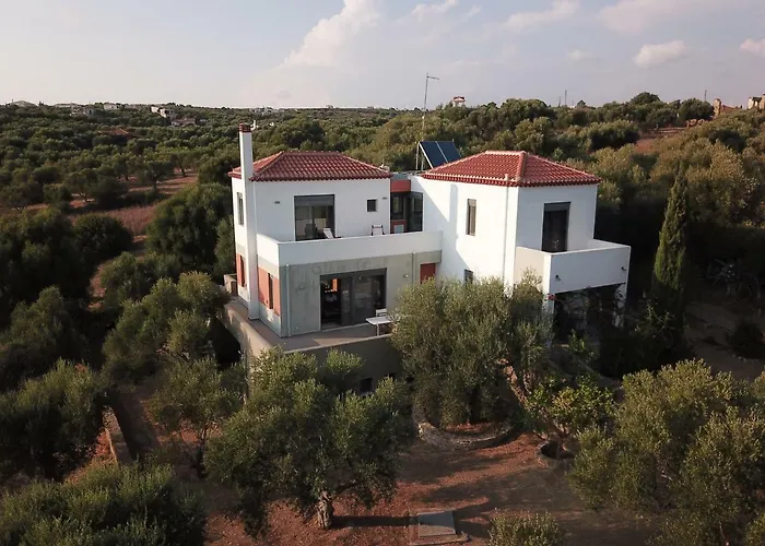 Villa Liofyto - Stylish With Views To Foinikounda Bay Kamária